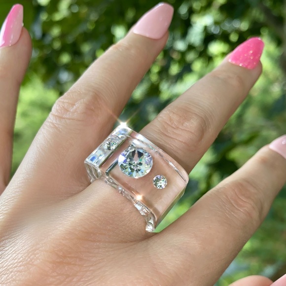 Clear Lucite Cube Ring Embellished With Crystals, Transparent Acrylic Ring - Picture 9 of 16
